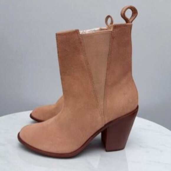 NWOT Kaanas Morava Suede Block Heel With Elastic in Caramel - Picture 2 of 5